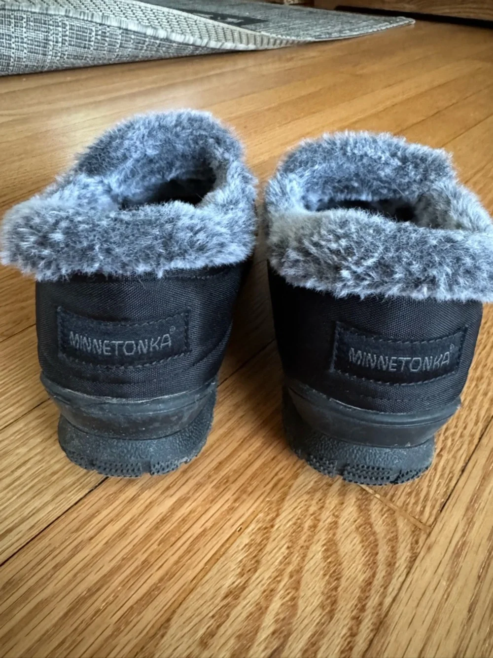 Minnetonka faux fur